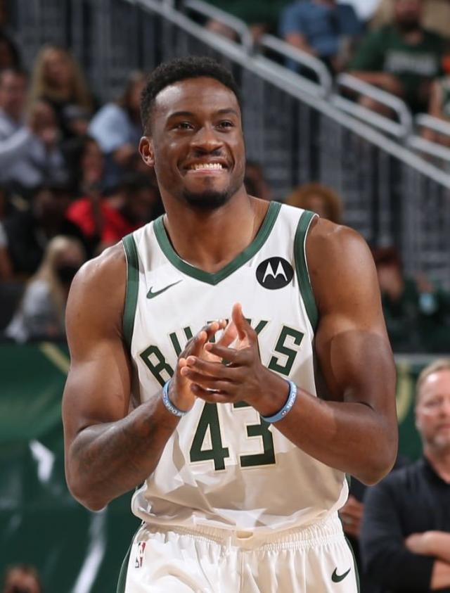 雄鹿和字母, dingy