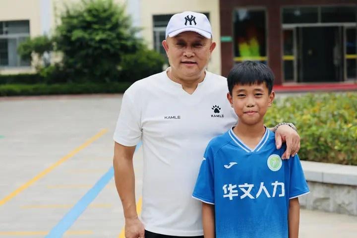 到认可, 自己在学校