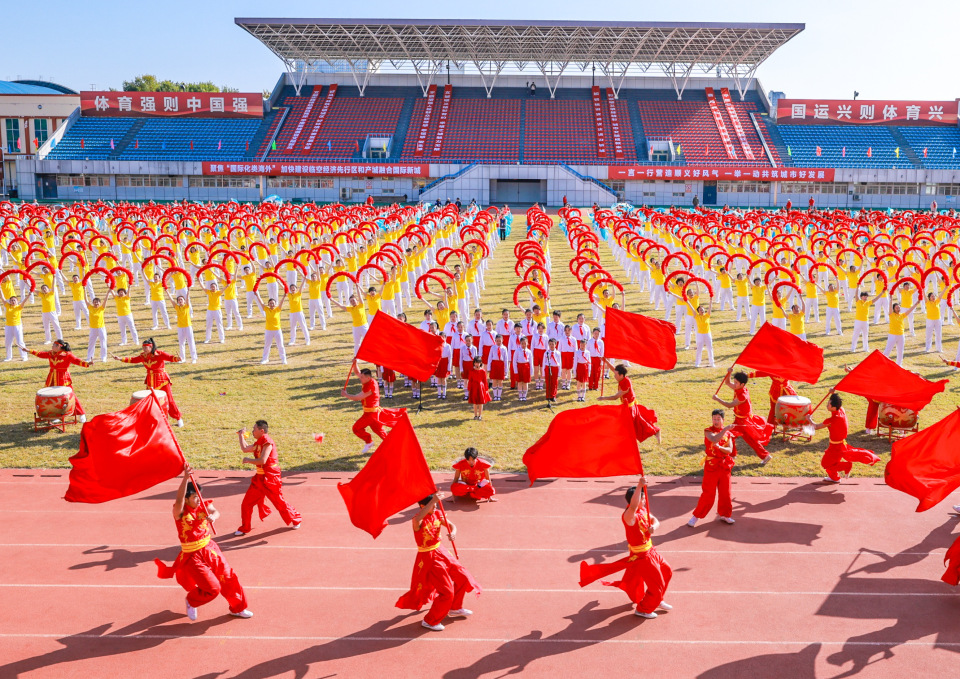 的旋律中, 全区经常参, 在全国和美